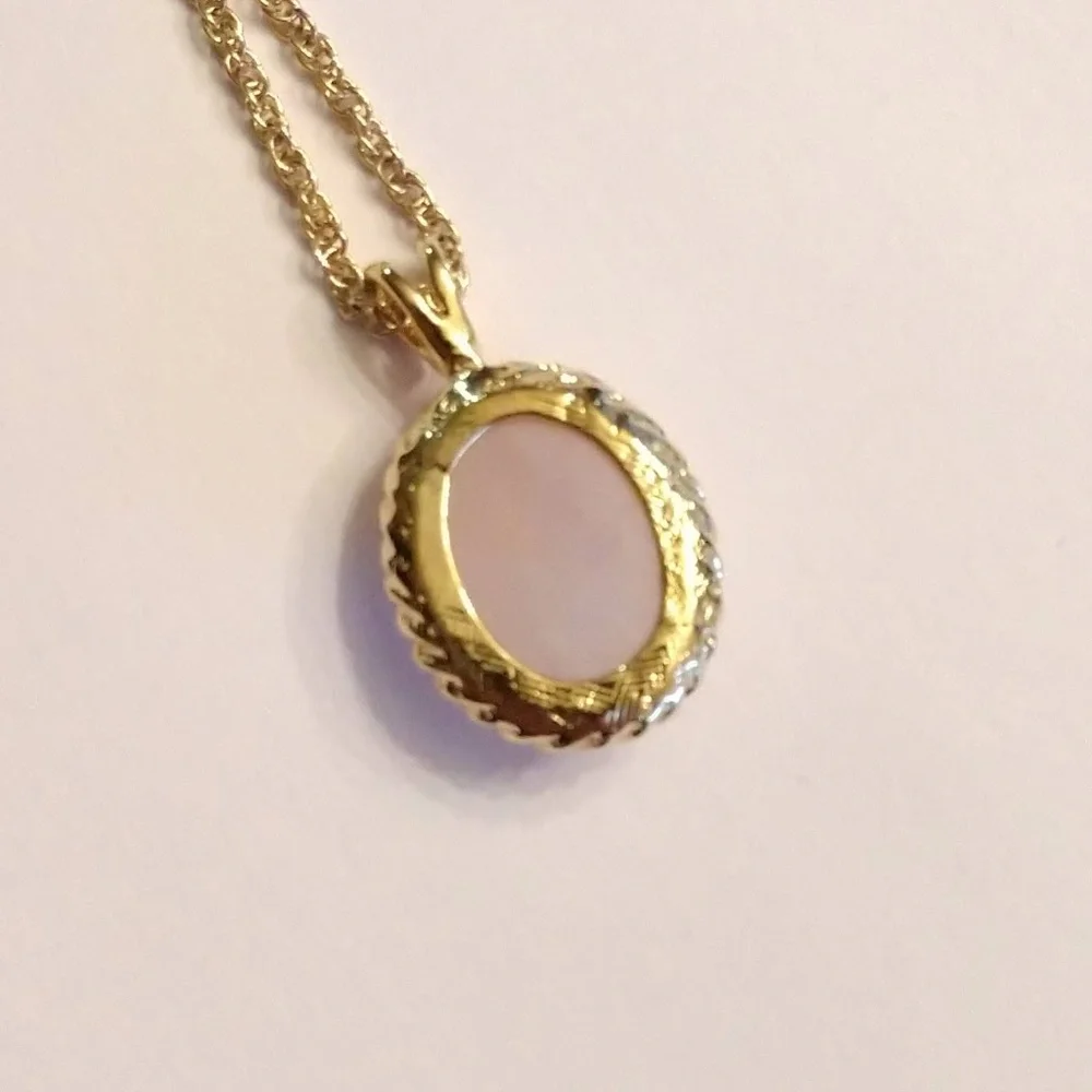 N/A gold tone